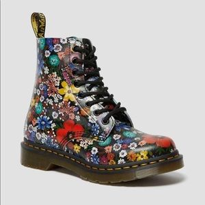1460 Pascal Women’s Floral Lace Up dr martens